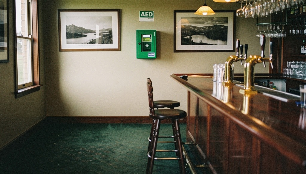 Tasmanian Hospitality and Pub AED Compliance Under WHS